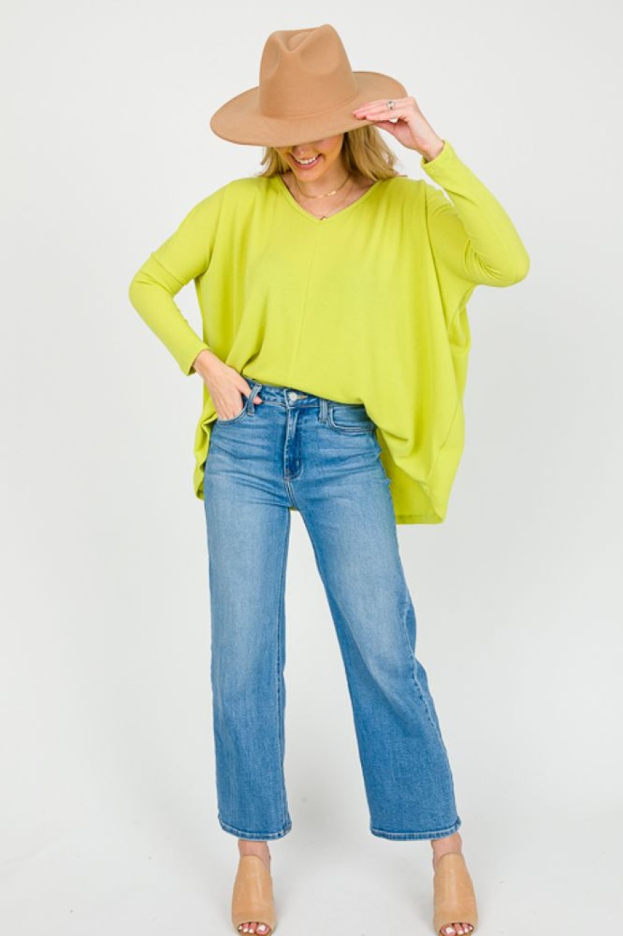 be stage 3/4 & Long Sleeve | Ribbed Dolman Top, Lime