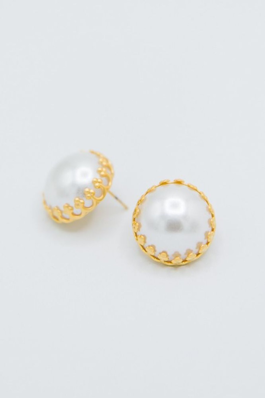 Golden Stella Jewelry | Statement Pearl Studs