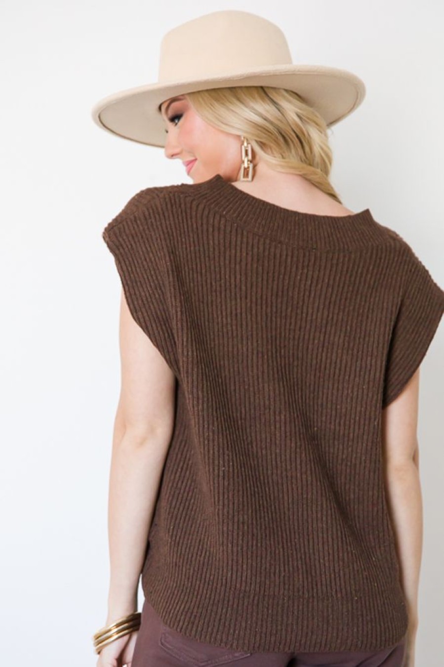 Gilli Short Sleeve & Sleeveless | V-Neck Sweater Vest, Brown