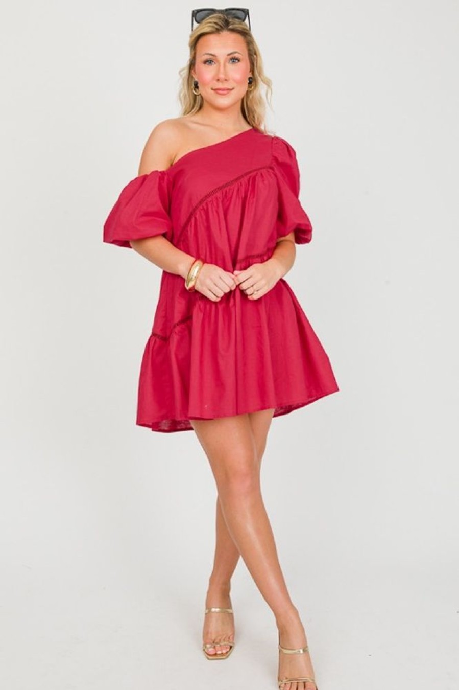 Strut and Bolt Off Shoulder | She'S A Keeper Dress, Red