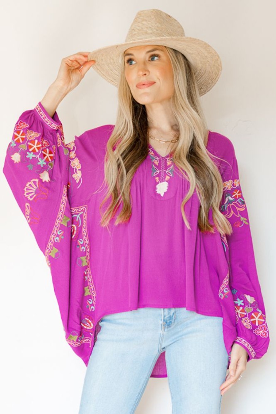 Easel 3/4 & Long Sleeve | Layla Embroidery Top, Magenta