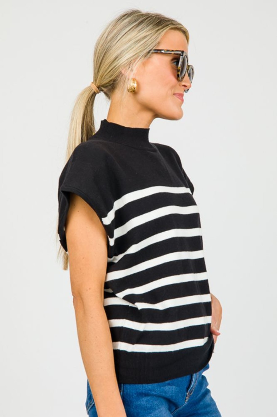 Eesome Short Sleeve & Sleeveless | Ally Stripe Sweater, Black